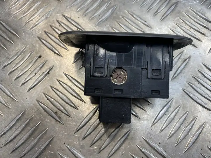 Volvo XC90 (2002 - 2006) 8685288 Блок кнопок стеклоподъемников — фото 4