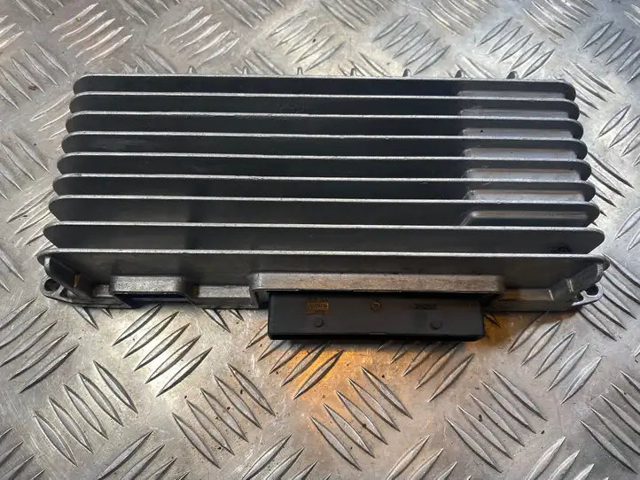 Audi A6 S6 C6 4F (2004 - 2008) 4F0035223L Усилитель звука — фото 1