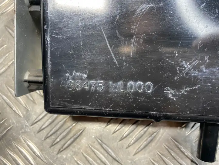 Nissan X-Trail T30 (2001 - 2007) 68475WL000 Вещевой ящик — фото 2