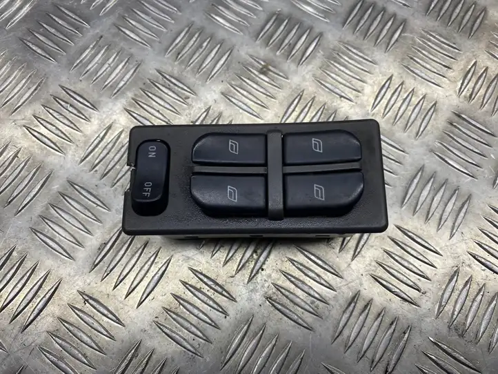 Saab 9-3 Ver1 (1998 - 2005) 4615082 Блок кнопок стеклоподъемников — фото 1