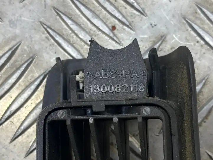 Volvo S80 (1998 - 2004) 130082118 Боковой воздушный дефлектор — фото 2