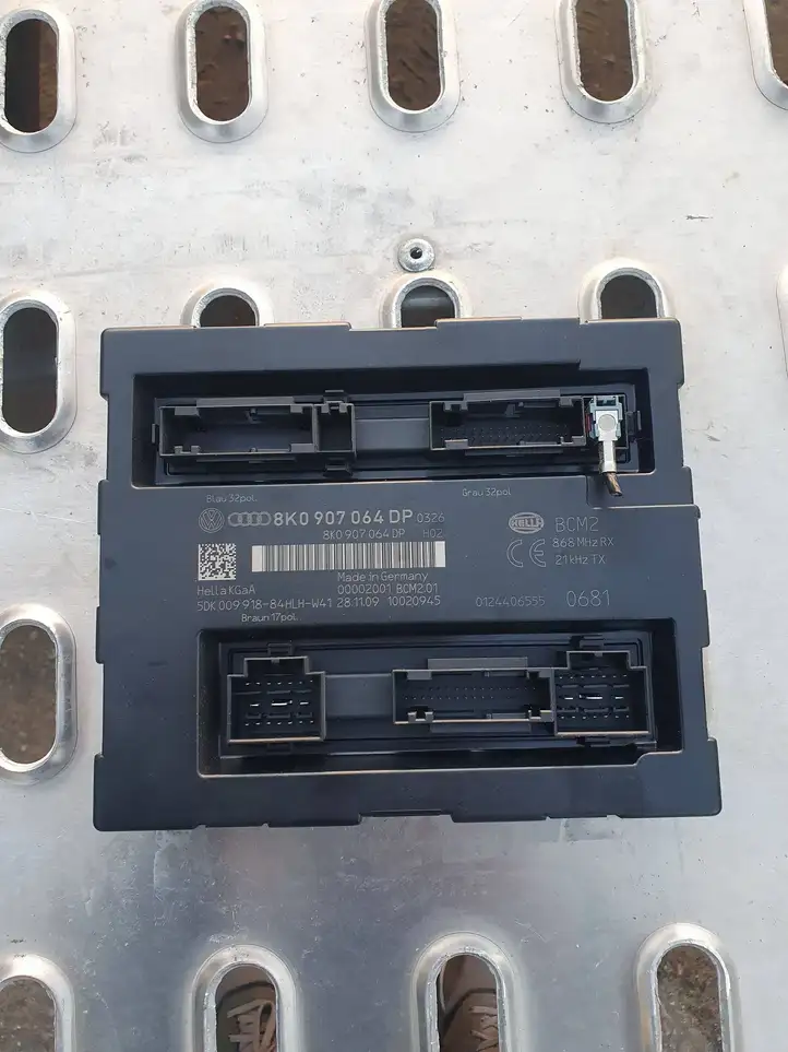 Audi A4 S4 B8 8K (2007 - 2011) 8K0907064DP Модуль комфорта — фото 1