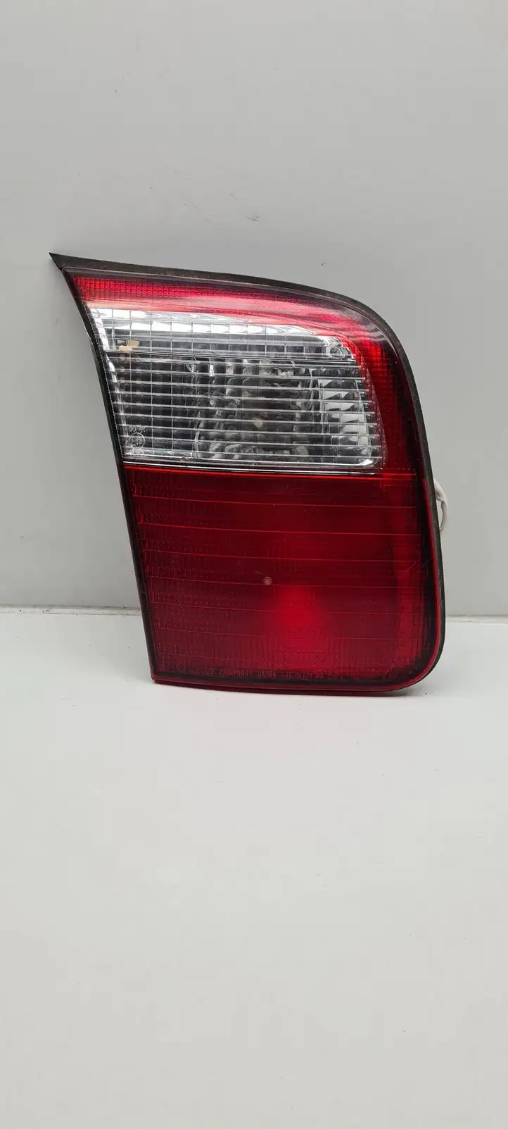 Subaru Forester SF (2000 - 2003) Задний фонарь в крышке багажника — фото 1