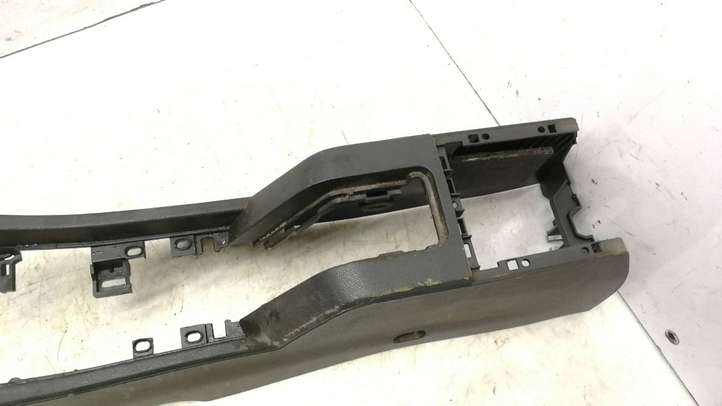 Opel Astra (2004 - 2009)  331985437 Центральная консоль