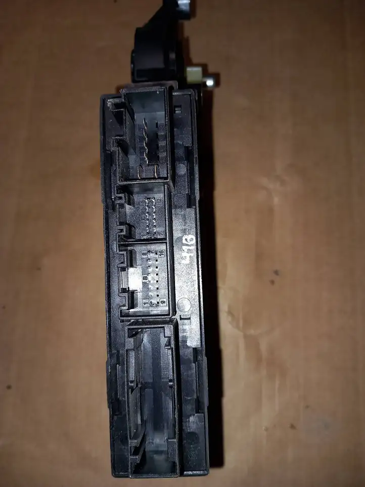 Audi A4 S4 B6 8E 8H (2000 - 2006) 8E0959801A Стеклоподъемник задней двери — фото 3