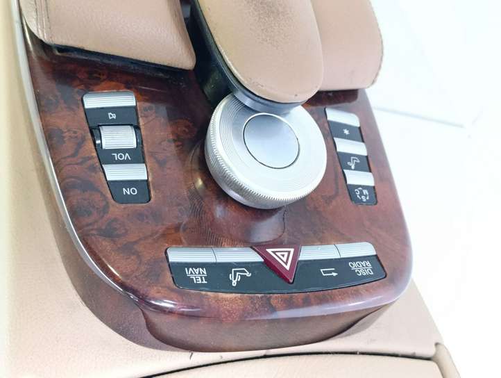 Mercedes-Benz S W221 (2005 - 2013)  A2218700351 Центральная консоль