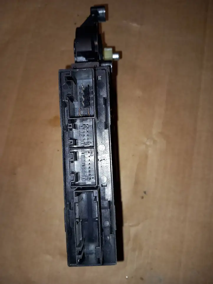 Audi A4 S4 B6 8E 8H (2000 - 2006) 8E0959801A Стеклоподъемник задней двери — фото 2