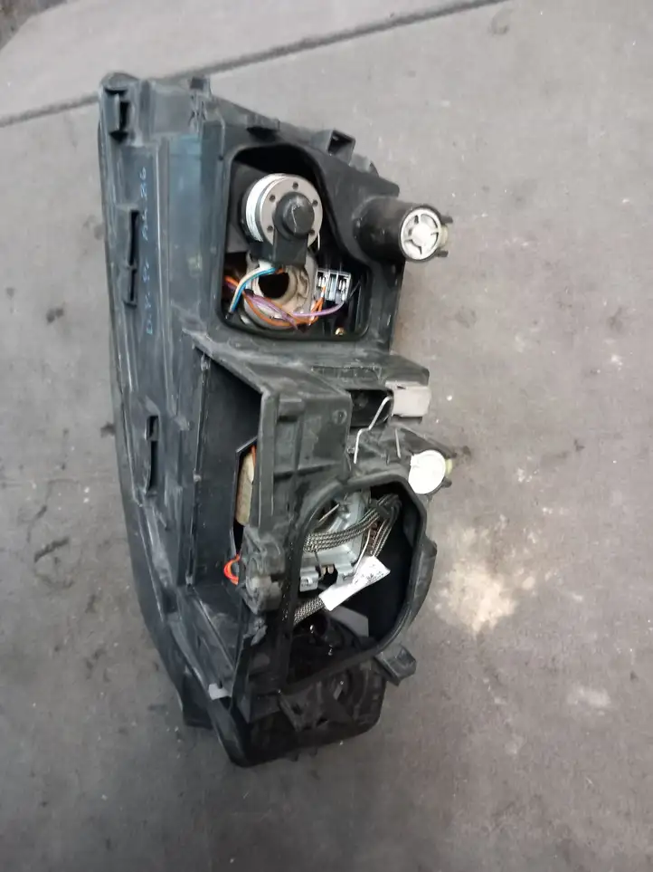 Audi A4 S4 B6 8E 8H (2000 - 2006) 8E0941004T Передняя фара — фото 4