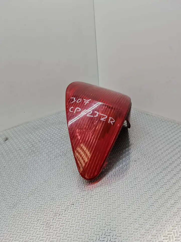 Peugeot 307 CC (2001 - 2005) 89022860507 Задний фонарь в кузове — фото 9