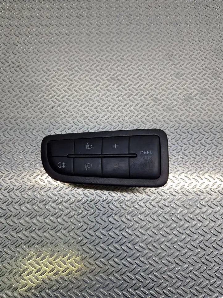 Fiat Fiorino (2008 - 2014) 7354423230 Включатель фонарей — фото 1