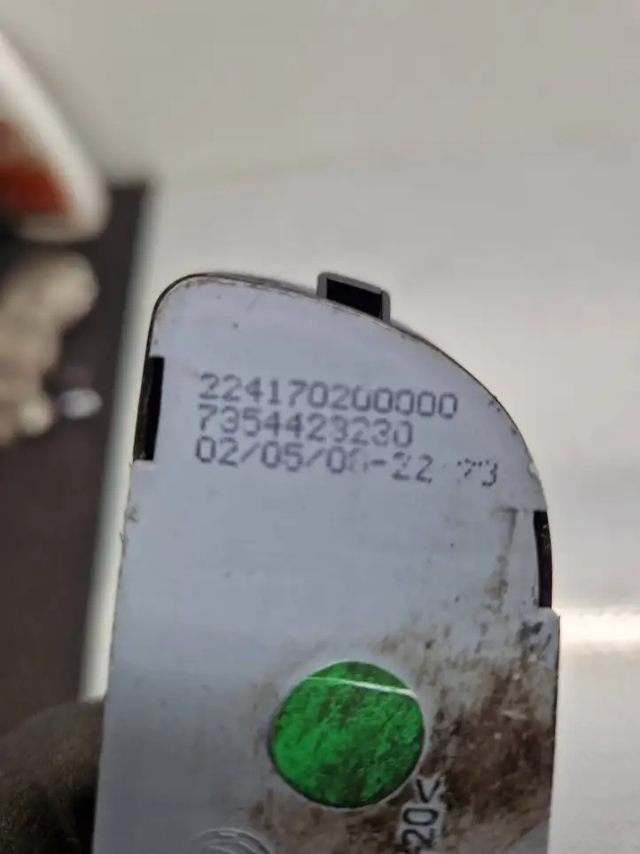 Fiat Fiorino (2008 - 2014) 7354423230 Включатель фонарей — фото 2