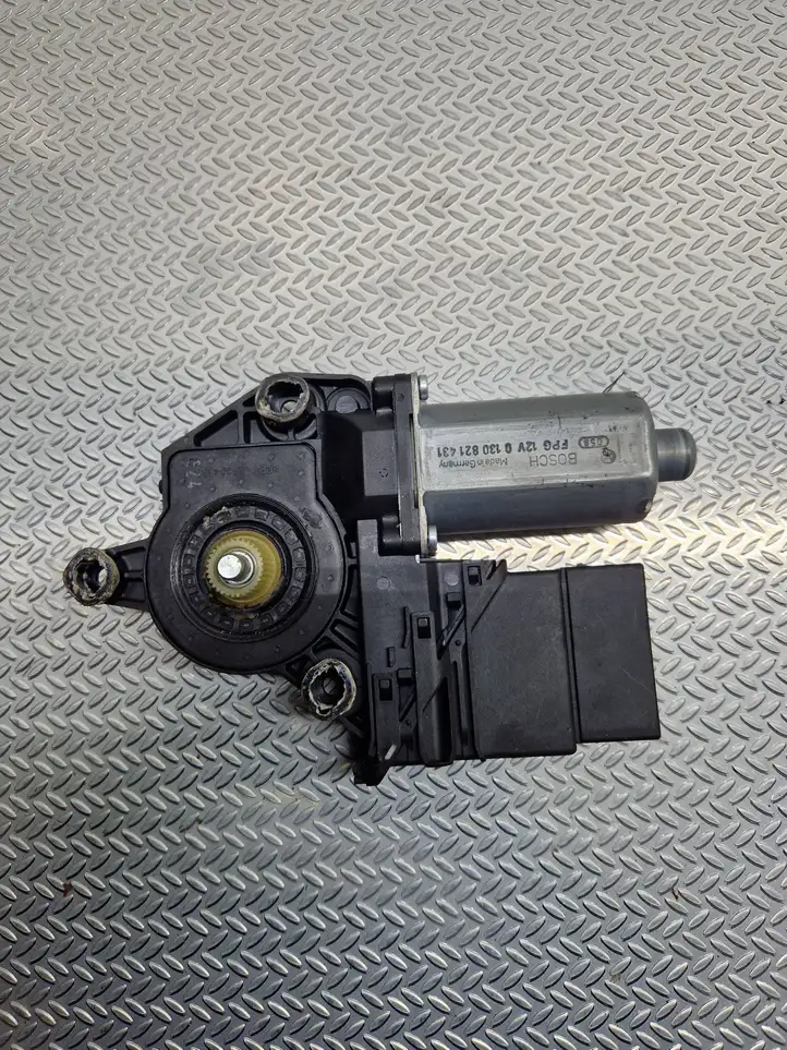 Volkswagen Golf V (2003 - 2009) 1K0959703K Стеклоподъемник задней двери — фото 1