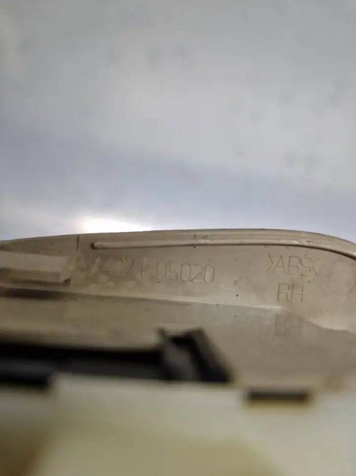 Toyota Avensis T250 (2006 - 2009) 7427105020 Блок кнопок стеклоподъемников — фото 2