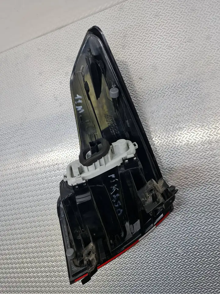 Citroen C4 I Picasso (2006 - 2013) 9673164780 Задний фонарь в кузове — фото 3
