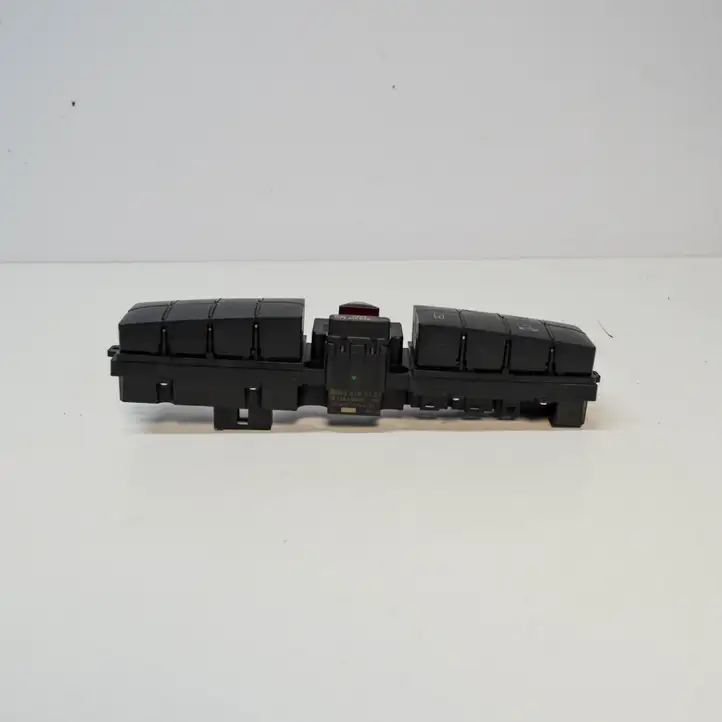Mercedes-Benz CLC CL 203 (2008 - 2011) A2038700151 Блок кнопок на панели — фото 4