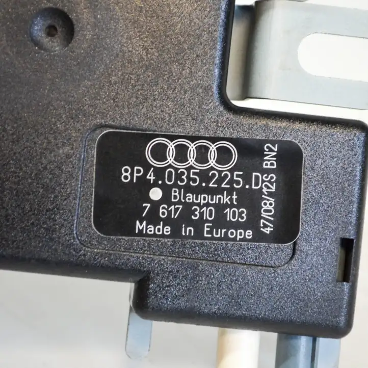 Audi A3/S3 8P (2008 - 2013) 8P4035225D Усилитель антенны — фото 7