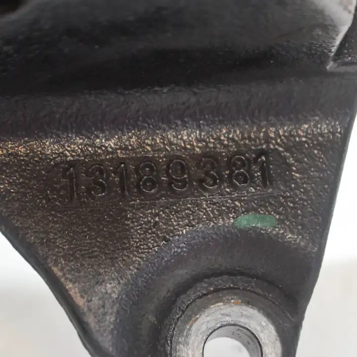 Opel Astra H (2004 - 2009) 13189381 Кронштейн двигателя — фото 4