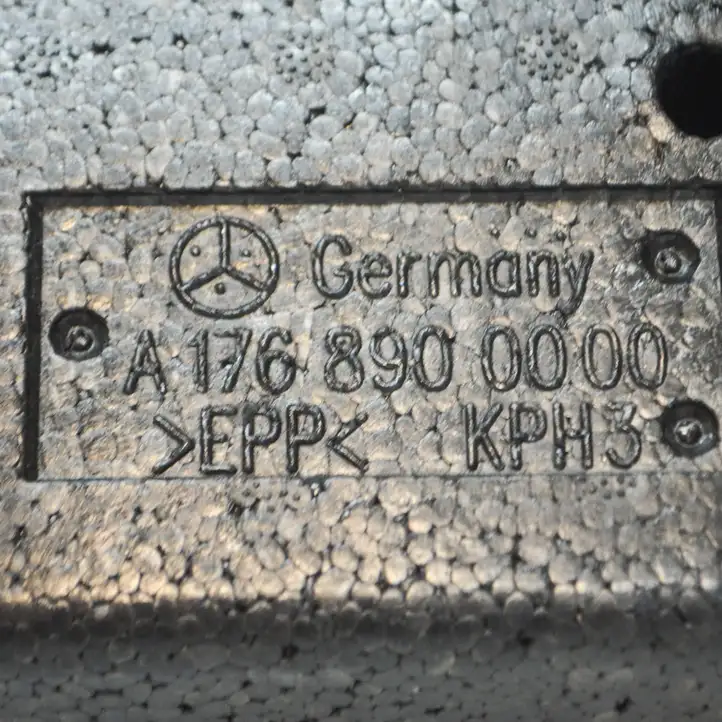 Mercedes-Benz A W176 (2012 - 2018) A1768900000 Прочая отделка багажника — фото 2