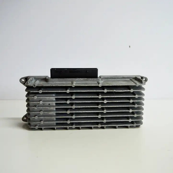 Audi A4 S4 B8 8K (2007 - 2011) 8T0035223AH Усилитель звука — фото 1