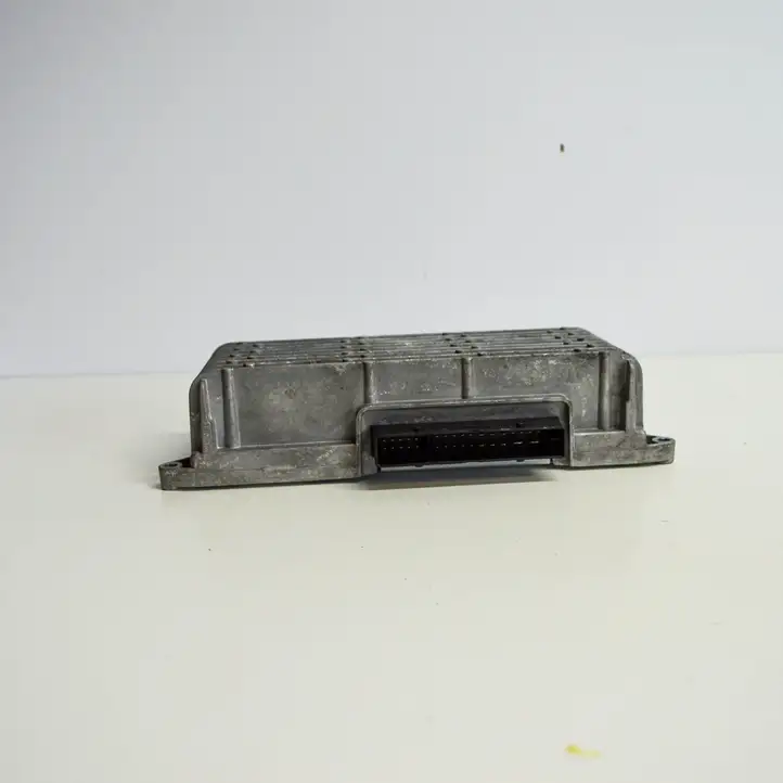 Audi A4 S4 B8 8K (2007 - 2011) 8T0035223AH Усилитель звука — фото 3