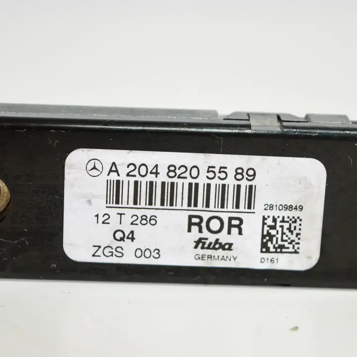 Mercedes-Benz C W204 (2007 - 2014) A2048205589 Усилитель антенны — фото 3