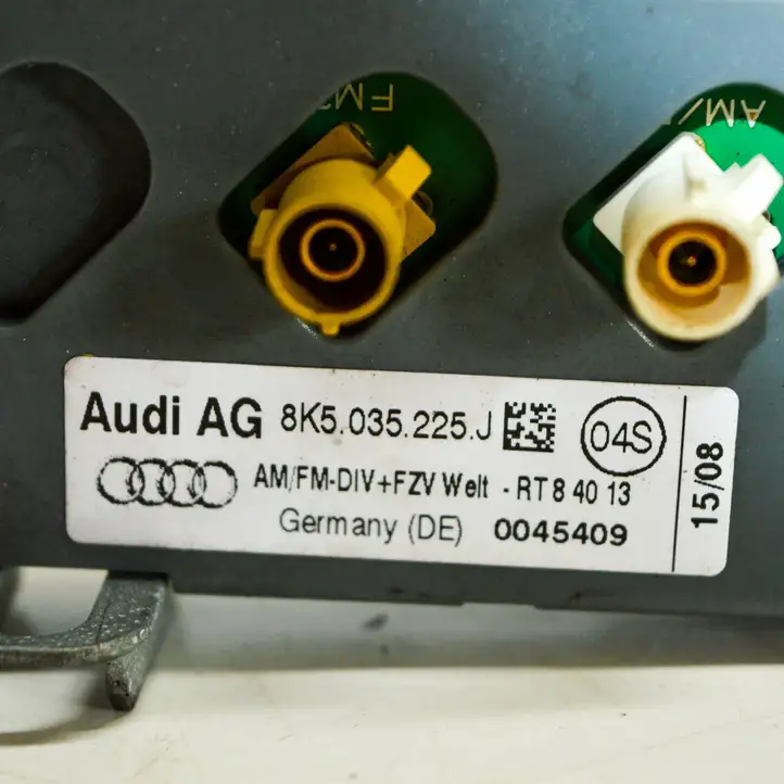 Audi A4 S4 B8 8K (2007 - 2011) 8K5035225J Усилитель антенны — фото 4