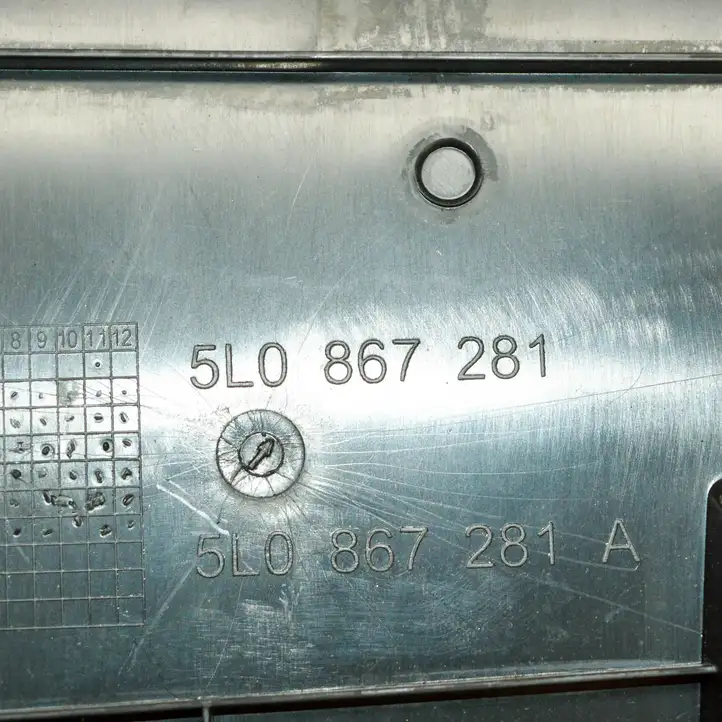 Skoda Yeti (5L) (2013 - 2018) 5L0867281 Нижняя обшивка стойки B — фото 6
