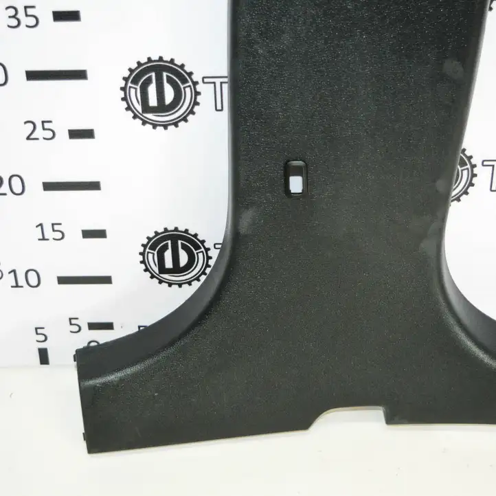 Skoda Yeti (5L) (2013 - 2018) 5L0867282A Верхняя обшивка стойки B — фото 3