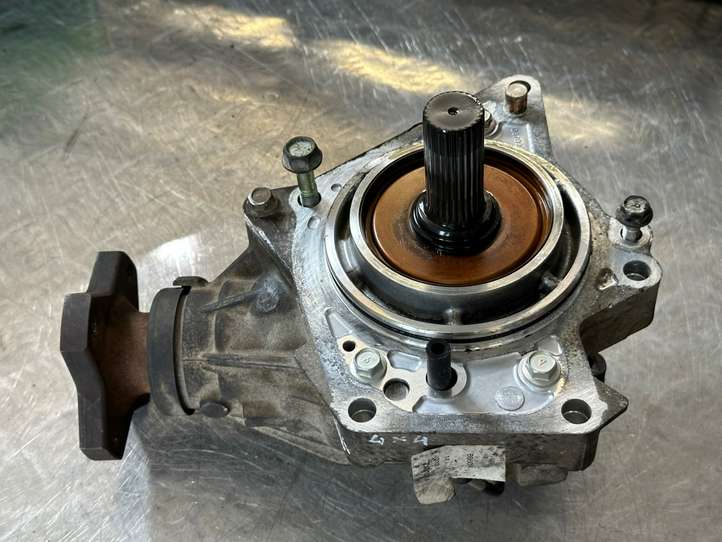 Nissan Qashqai (2010 - 2013)  BB60A Редуктор коробки передач (раздатка)