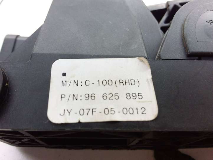 Opel Antara (2006 - 2011)  96625895 Педаль акселератора