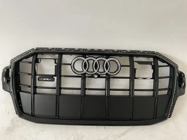 Audi Q7 4M (2015 - ) 4m0853651 Верхняя решетка радиатора — фото 1