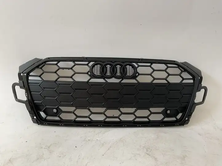 Audi (2009 - 2016) 8W6853651B Верхняя решетка радиатора — фото 1