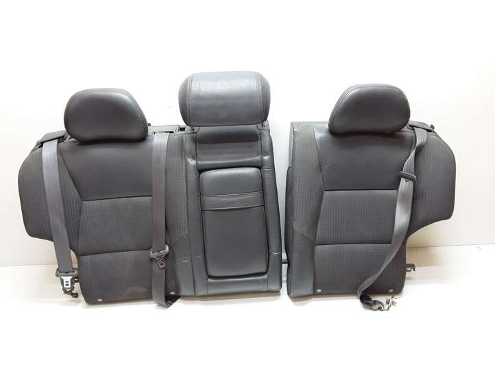 Volvo V70 (2000 - 2004)   Заднее сиденье