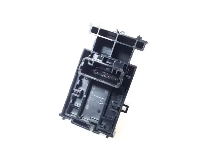 Toyota Prius Prime (2017 - ) 84810-26040 Блок кнопок стеклоподъемников — фото 2