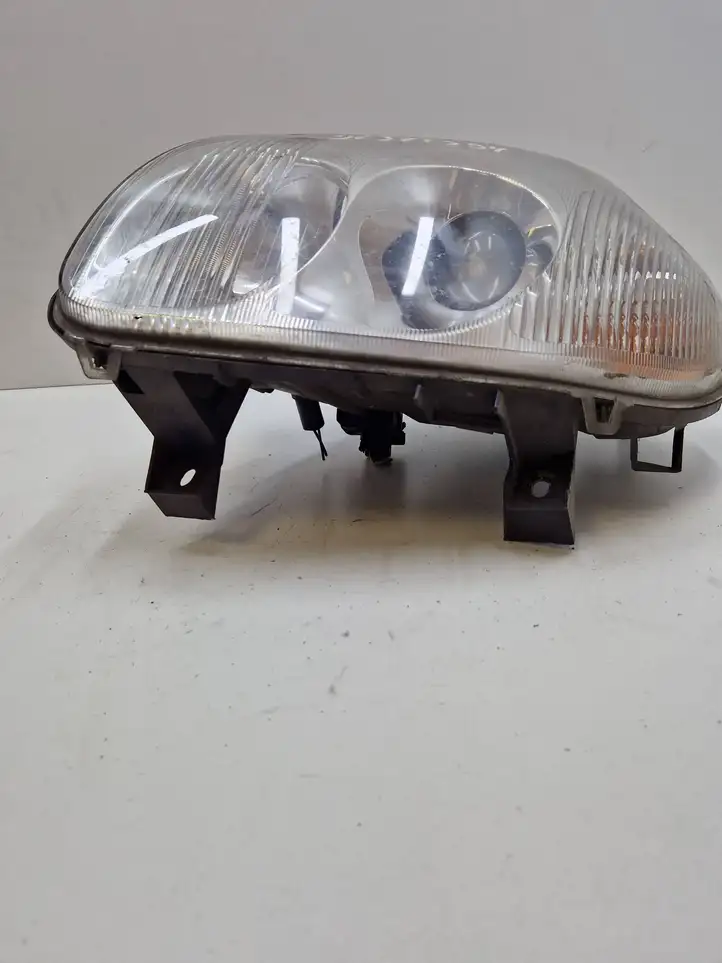 Renault Clio II (1998 - 2001) 14861100 Передняя фара — фото 3