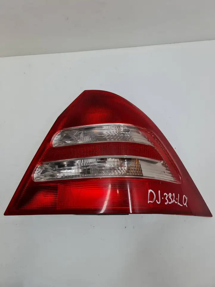Mercedes-Benz A W168 (1997 - 2004) ULO 3311 Задний фонарь в крышке багажника — фото 6