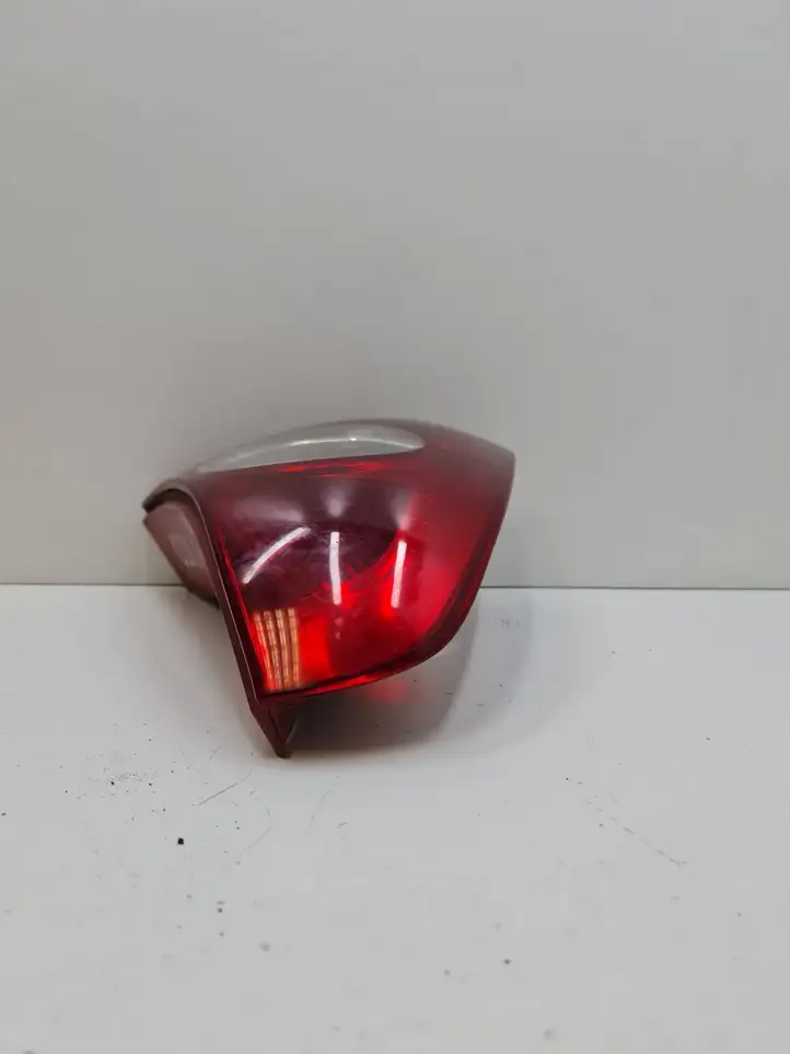 Renault Clio II (2001 - 2005) 8200071413 Задний фонарь в кузове — фото 4