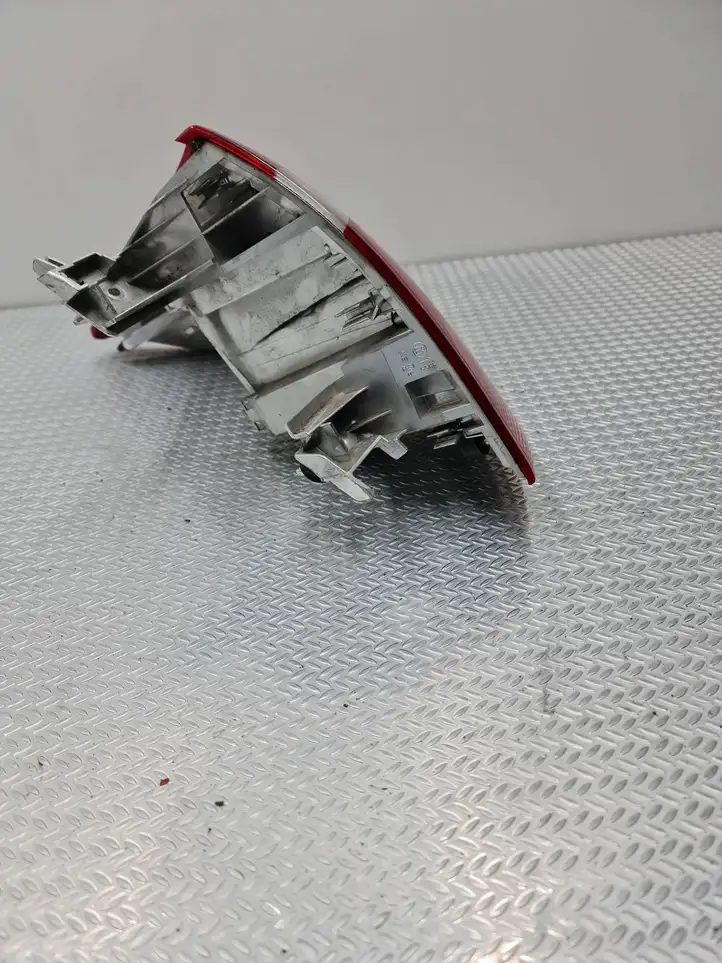 Citroen C4 I Picasso (2006 - 2013) 9653547480 Задний фонарь в кузове — фото 4