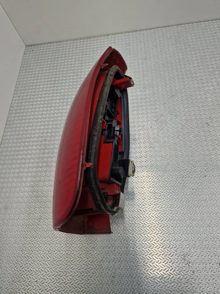 Citroen Xsara Picasso (1999 - 2012) 9650005780 Задний фонарь в кузове — фото 3