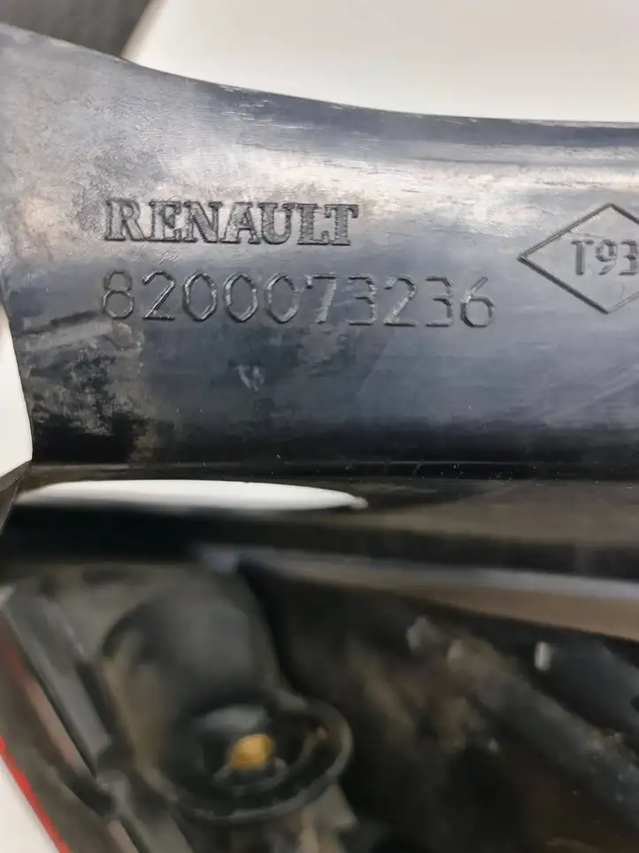 Renault Megane II (2002 - 2005) 8200073236 Задний фонарь в кузове — фото 2