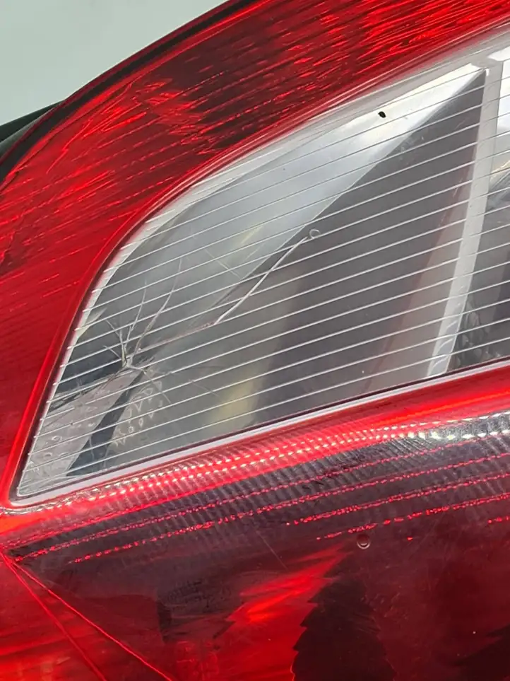 Renault Megane II (2002 - 2005) 8200073236 Задний фонарь в кузове — фото 7
