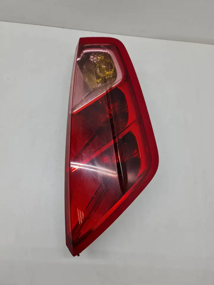 Fiat Punto (199) (2005 - 2018) 51701590 Задний фонарь в кузове — фото 1