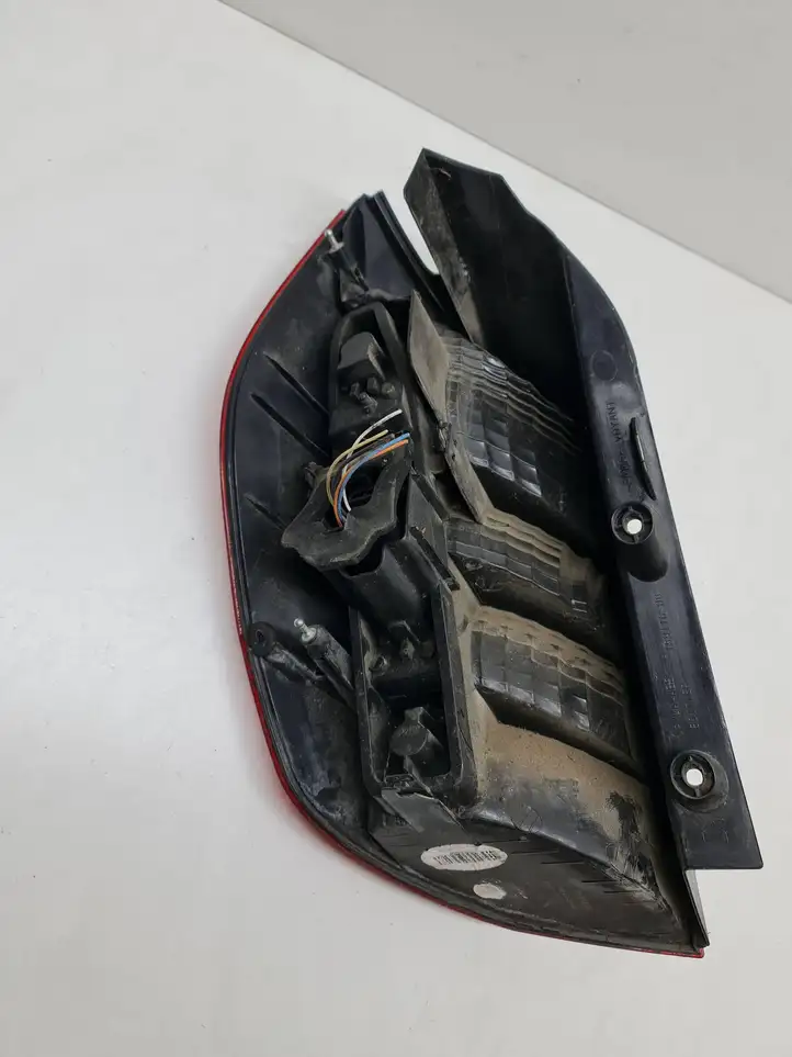 Renault Scenic II - Grand scenic II (2003 - 2006) 15911600 Задний фонарь в кузове — фото 3