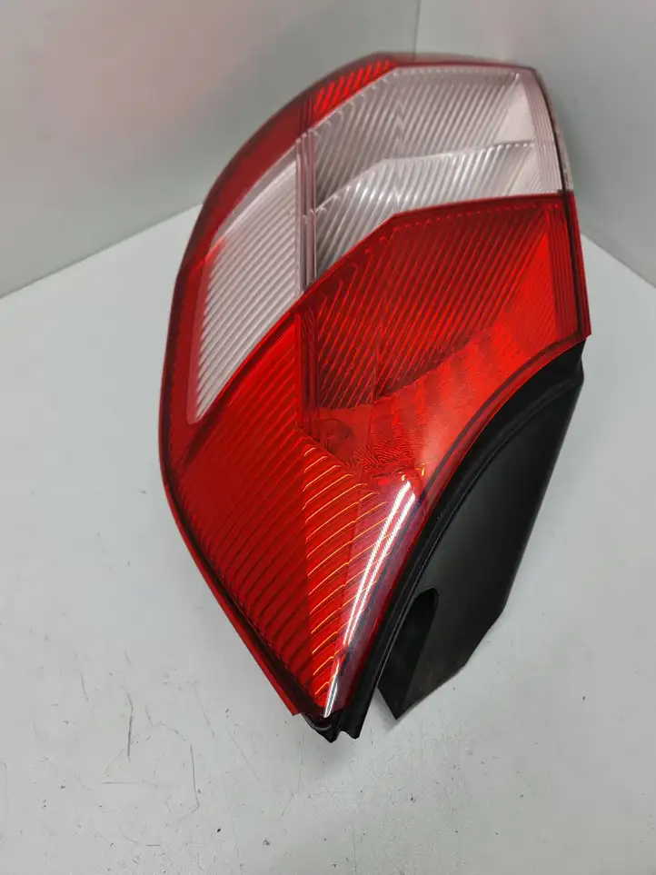 Renault Scenic II - Grand scenic II (2003 - 2006) 15911600 Задний фонарь в кузове — фото 6