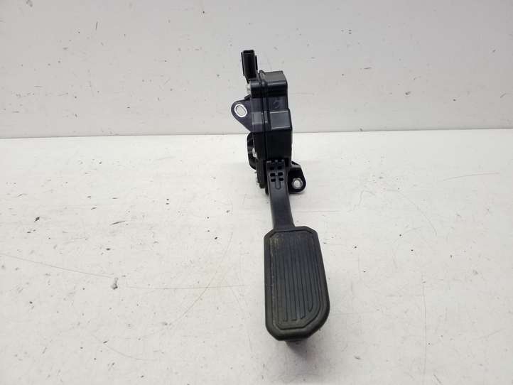Toyota Prius+ (ZVW40) (2011 - 2018)  7811012050 Педаль акселератора
