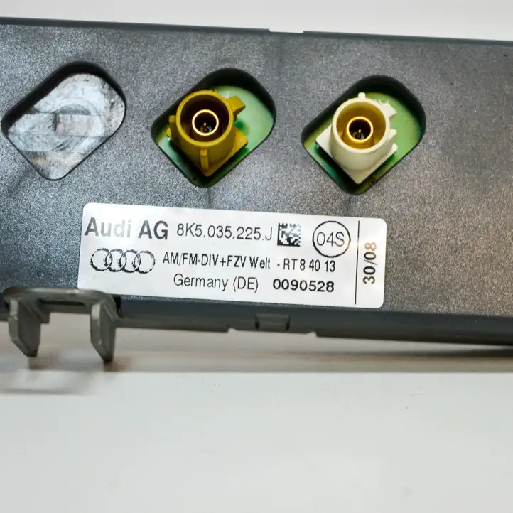 Audi A4 S4 B8 8K (2007 - 2011) 8K5035225J Усилитель антенны — фото 5