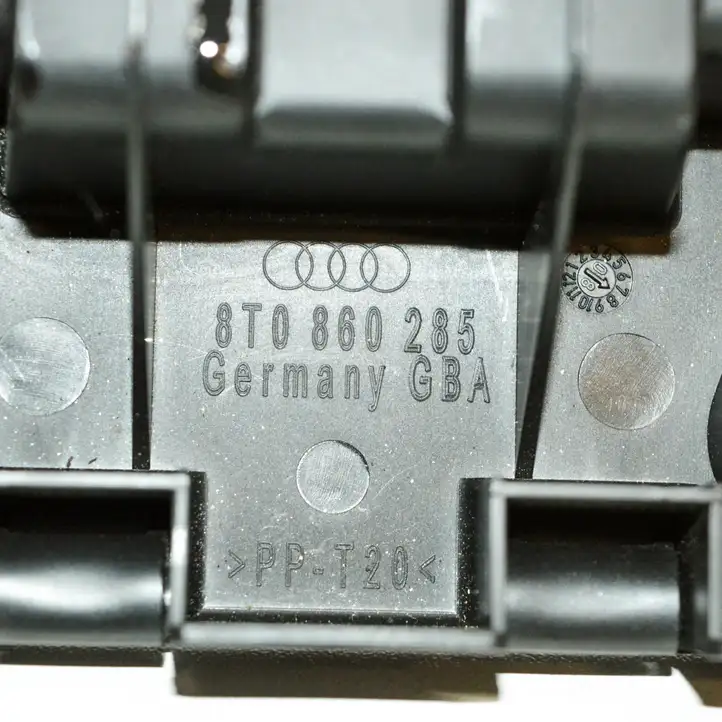 Audi A4 S4 B8 8K (2007 - 2011) 8T0860285 Прочие детали салона — фото 5