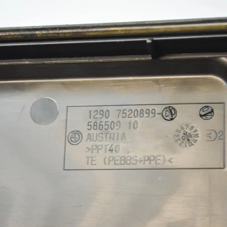 BMW 5 E60 E61 (2004 - 2010) 7033754 Крышка ящика предохранителей — фото 5