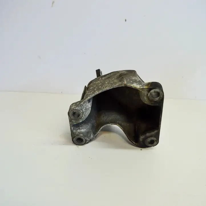 BMW 5 E60 E61 (2004 - 2010) 6777056 Кронштейн двигателя — фото 4