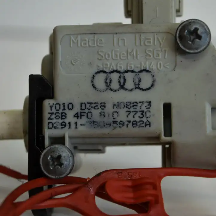Audi A6 S6 C6 4F (2008 - 2011) 4F0810773C Замок крышки топливного бака — фото 5
